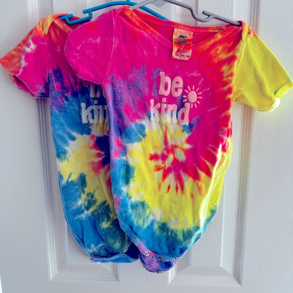Be Kind onsies(2)